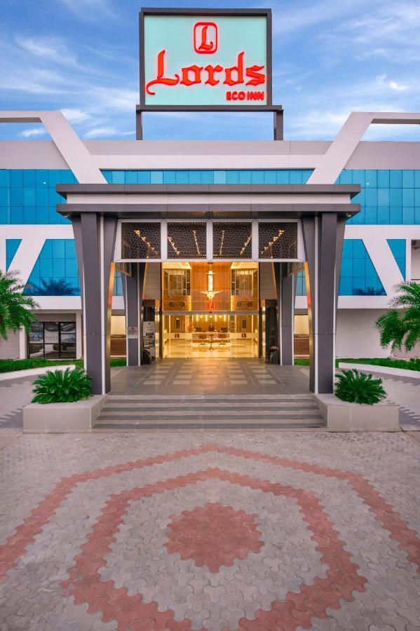 Lords Eco Inn Morbi Extérieur photo